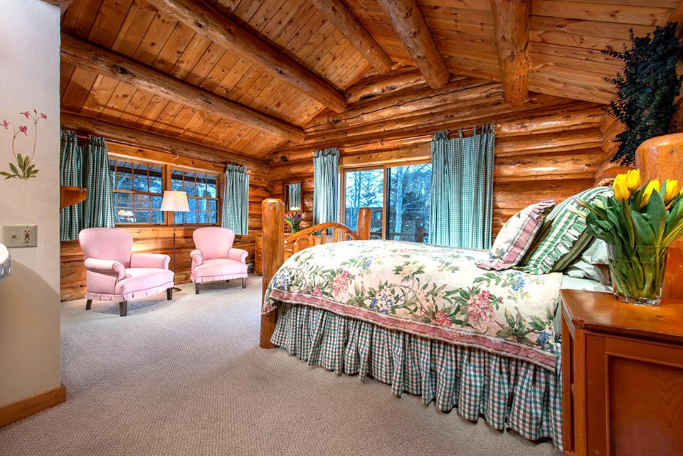 Wildflower Lodge at Jackson Hole Wyoming Jackson Hole, Wyoming Bed